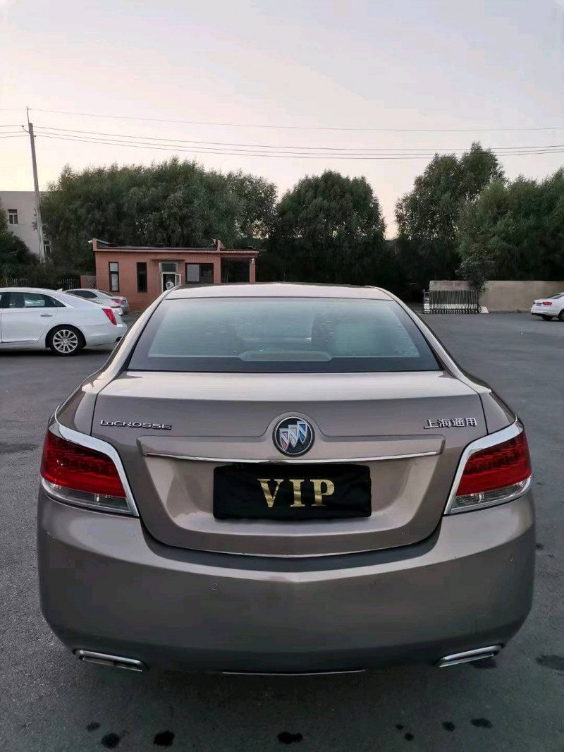 沈阳12年别克君越9