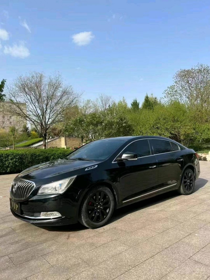 邢台15年别克君越2