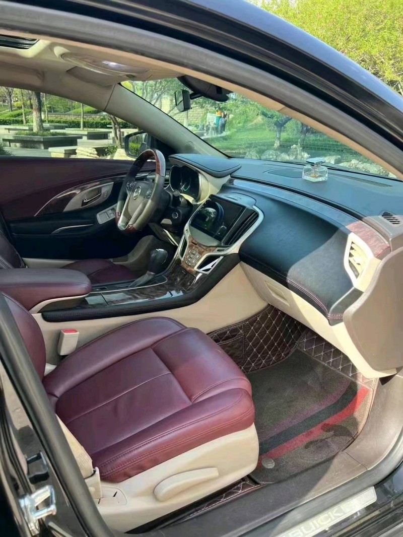 邢台15年别克君越6