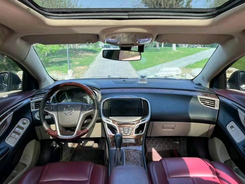 邢台15年别克君越8