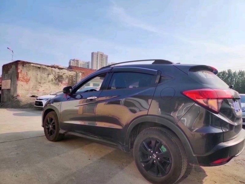 济南16年本田缤智9