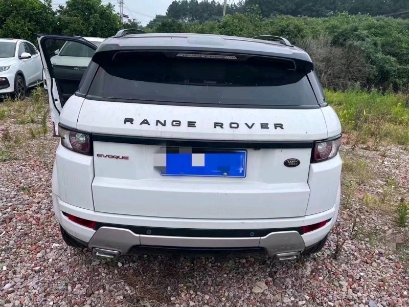 湖州13年路虎极光4