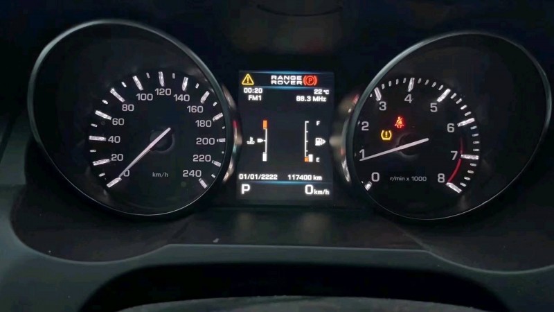 湖州13年路虎极光7