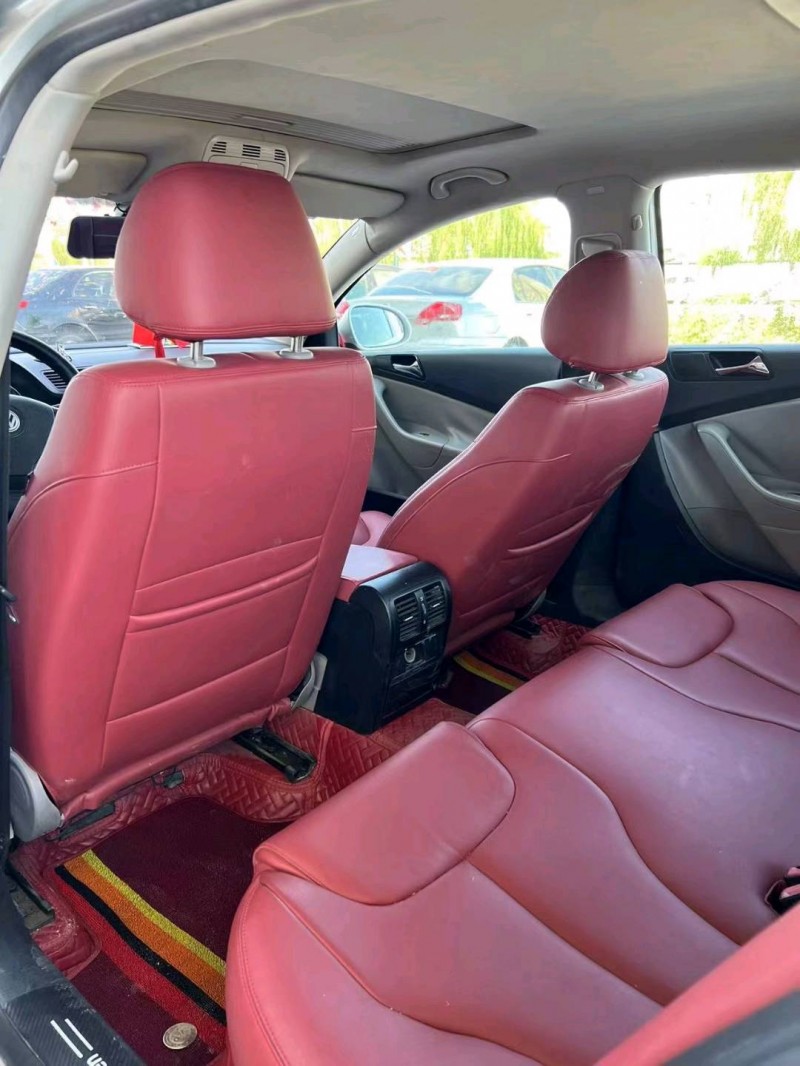 保定10年大众迈腾5