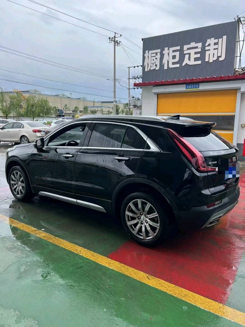 保定19年凯迪拉克XT47