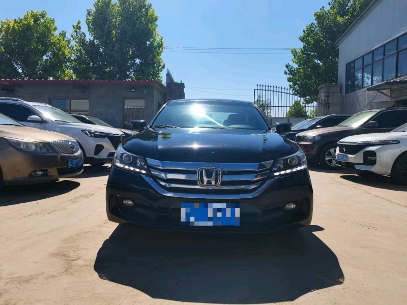 保定15年本田雅阁1