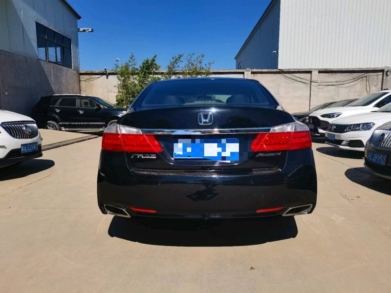 保定15年本田雅阁9