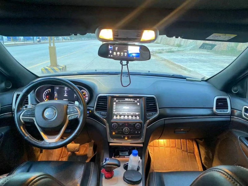 安順15年Jeep大切諾基3