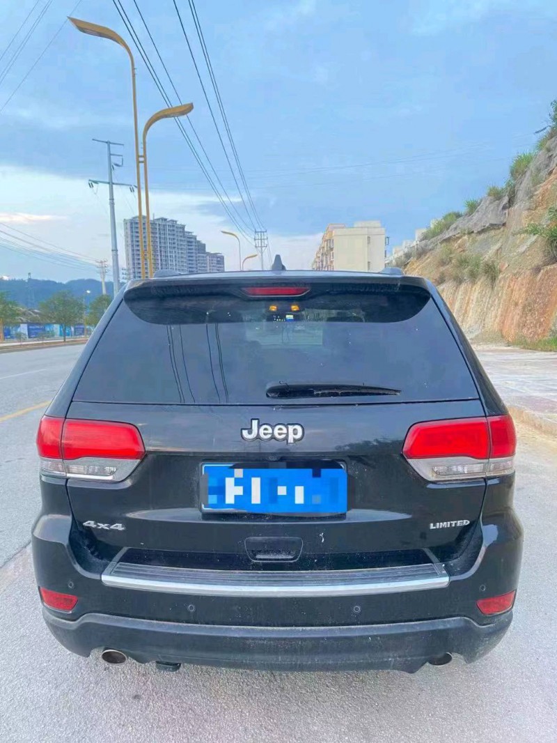 安順15年Jeep大切諾基9