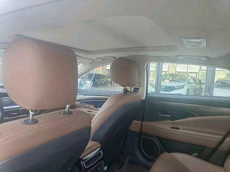 宜昌18年吉利博瑞7