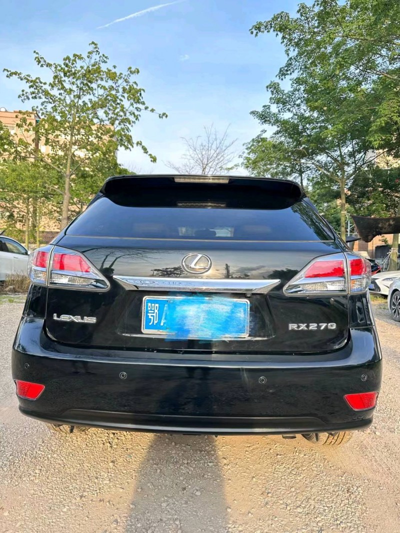 广州12年雷克萨斯RX8