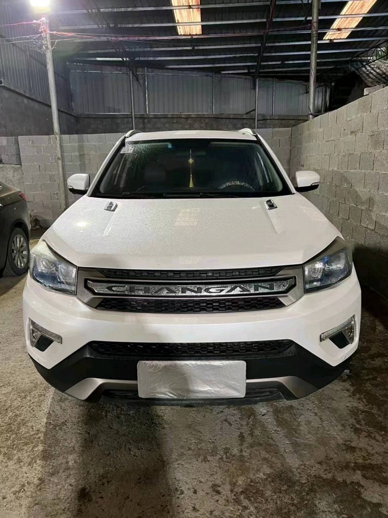 重庆18年长安汽车CS751