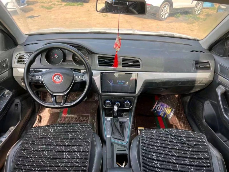 安阳17年大众朗逸8