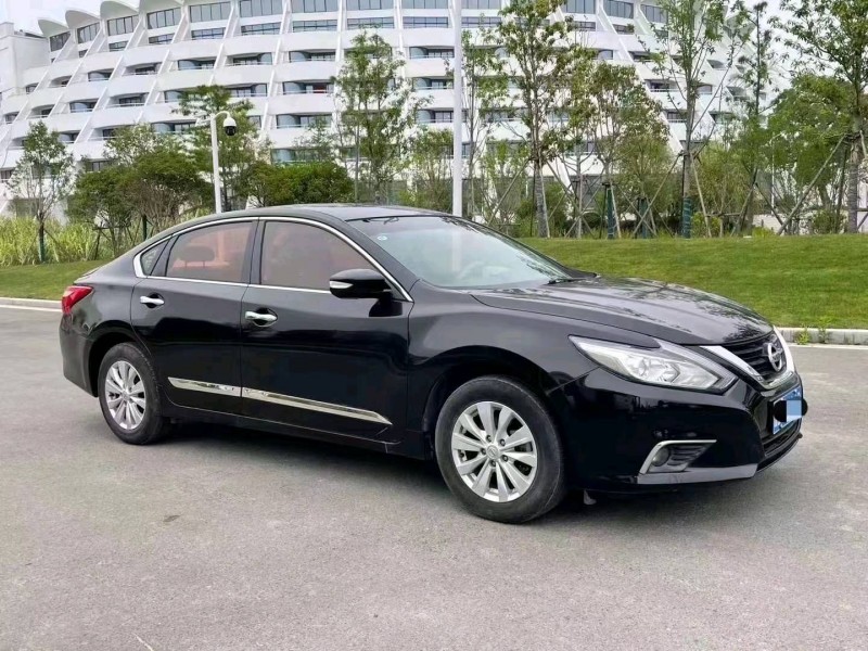 臺州17年日產天籟2
