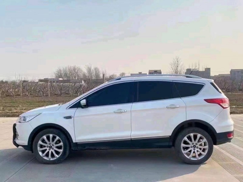 邯郸14年福特翼虎9