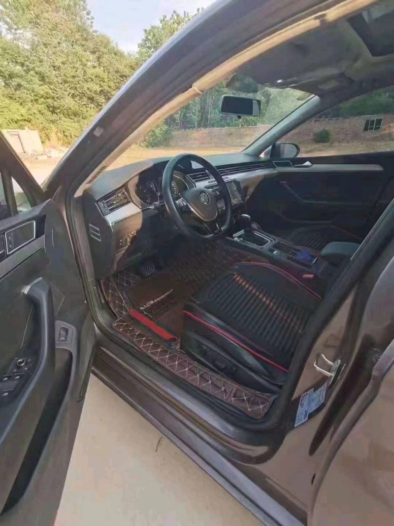 济南17年大众迈腾5