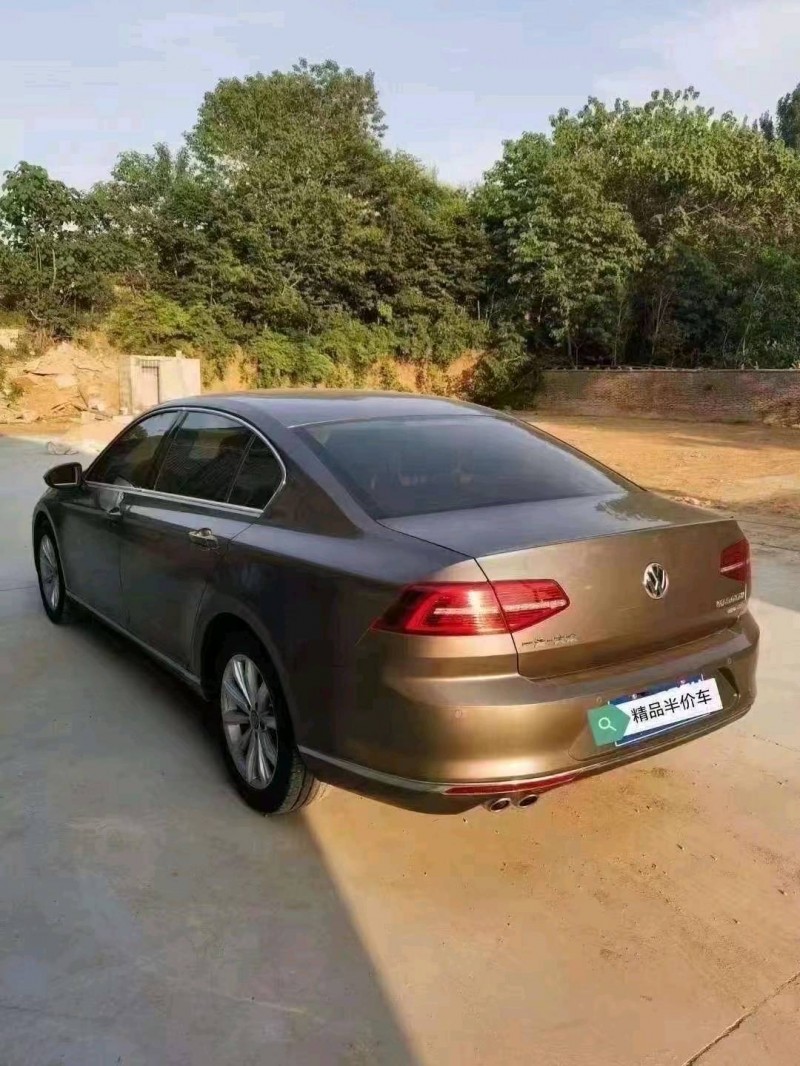 济南17年大众迈腾7