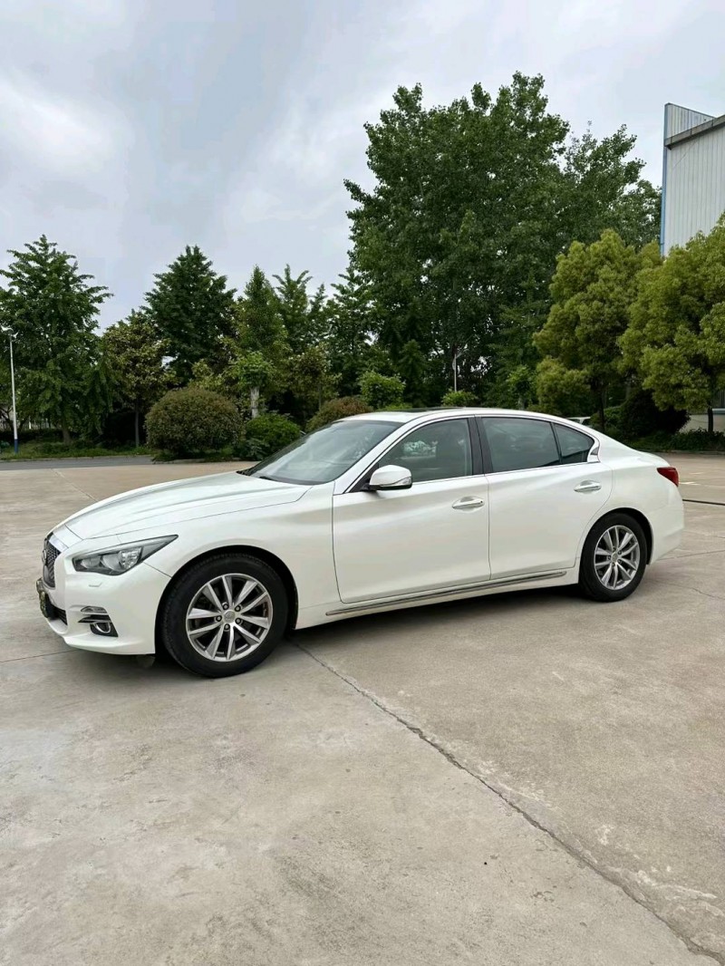 盐城15年英菲尼迪Q50L3