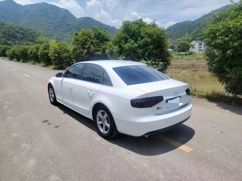 嘉兴15年奥迪A4L7