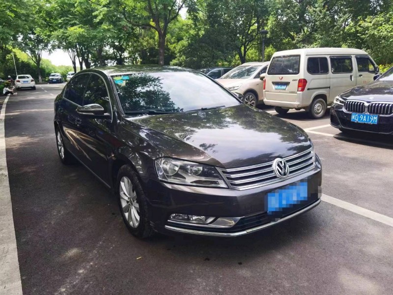 济南15年大众迈腾2