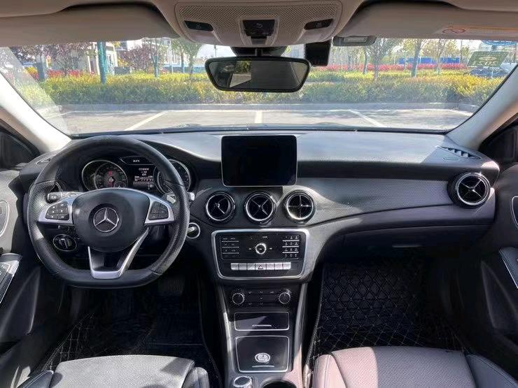 盐城19年奔驰GLA5