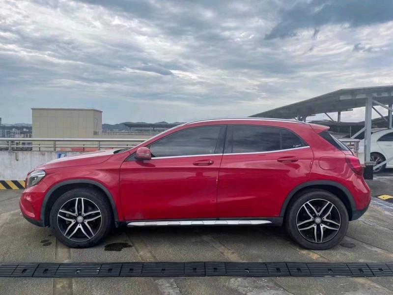 嘉兴16年奔驰GLA3