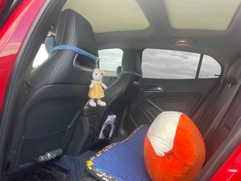 嘉兴16年奔驰GLA7