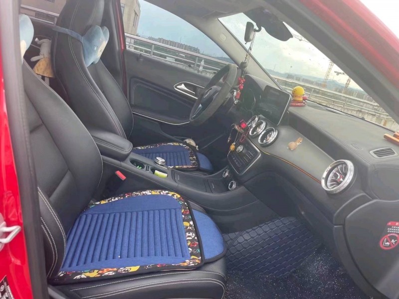 嘉兴16年奔驰GLA9