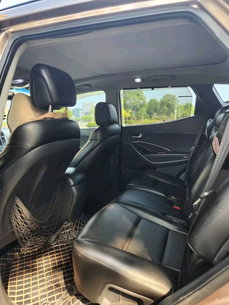 宜昌13年现代新胜达7