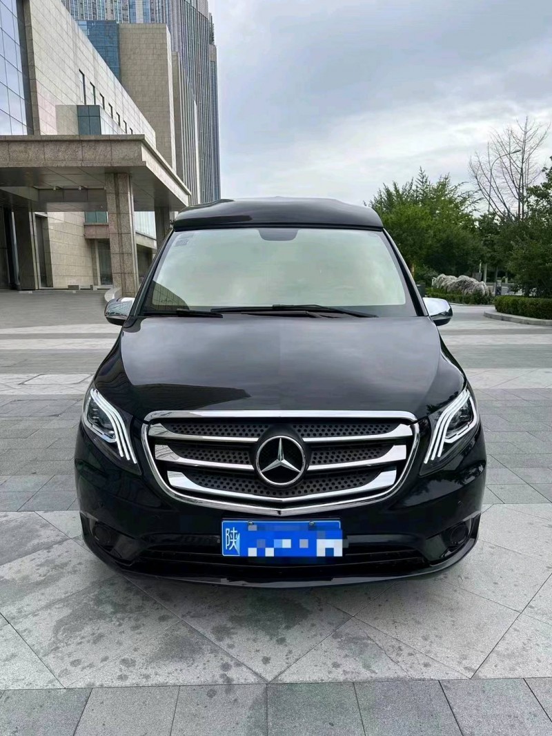 邢台17年奔驰威霆1