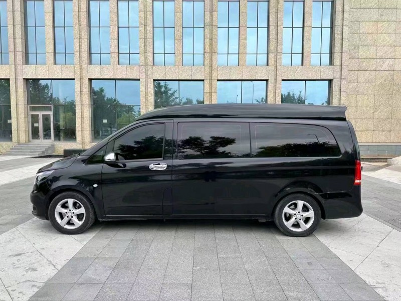 邢台17年奔驰威霆4