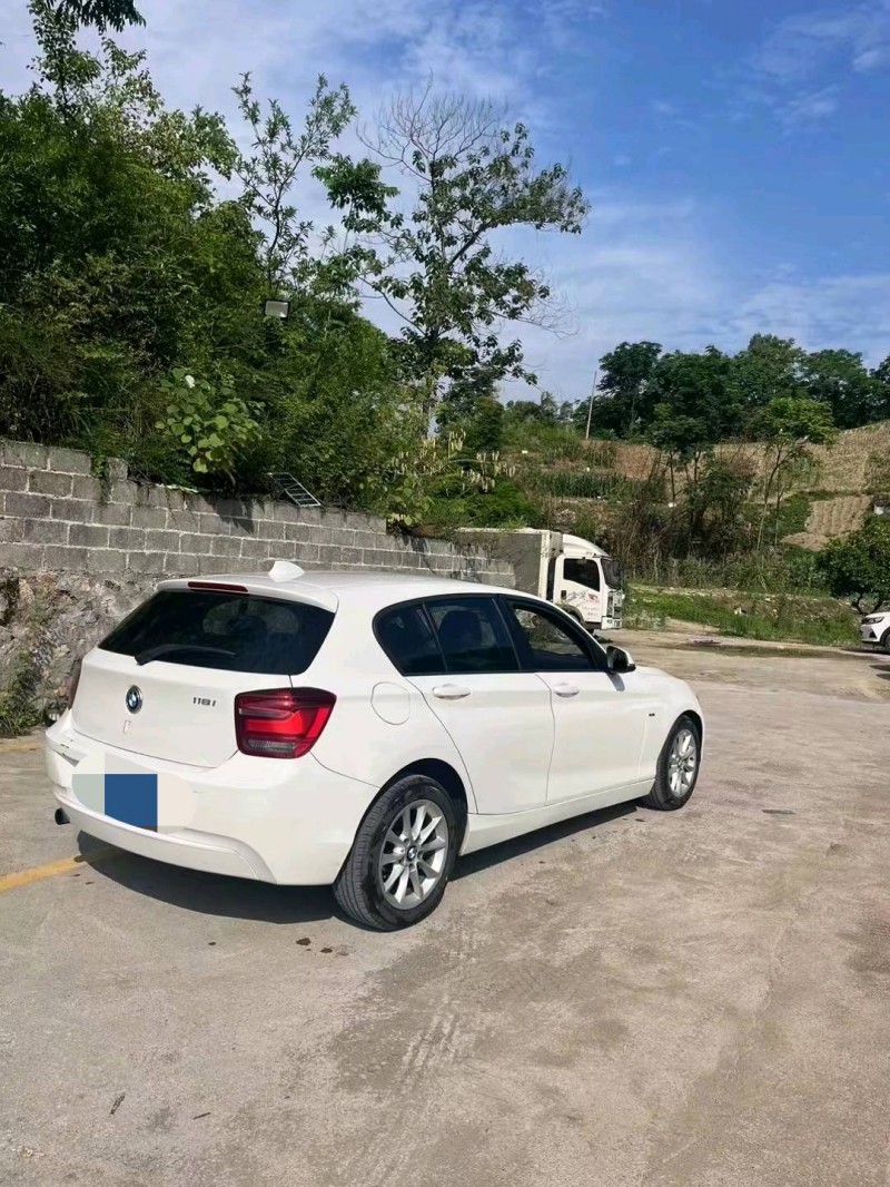 重庆13年宝马1系5