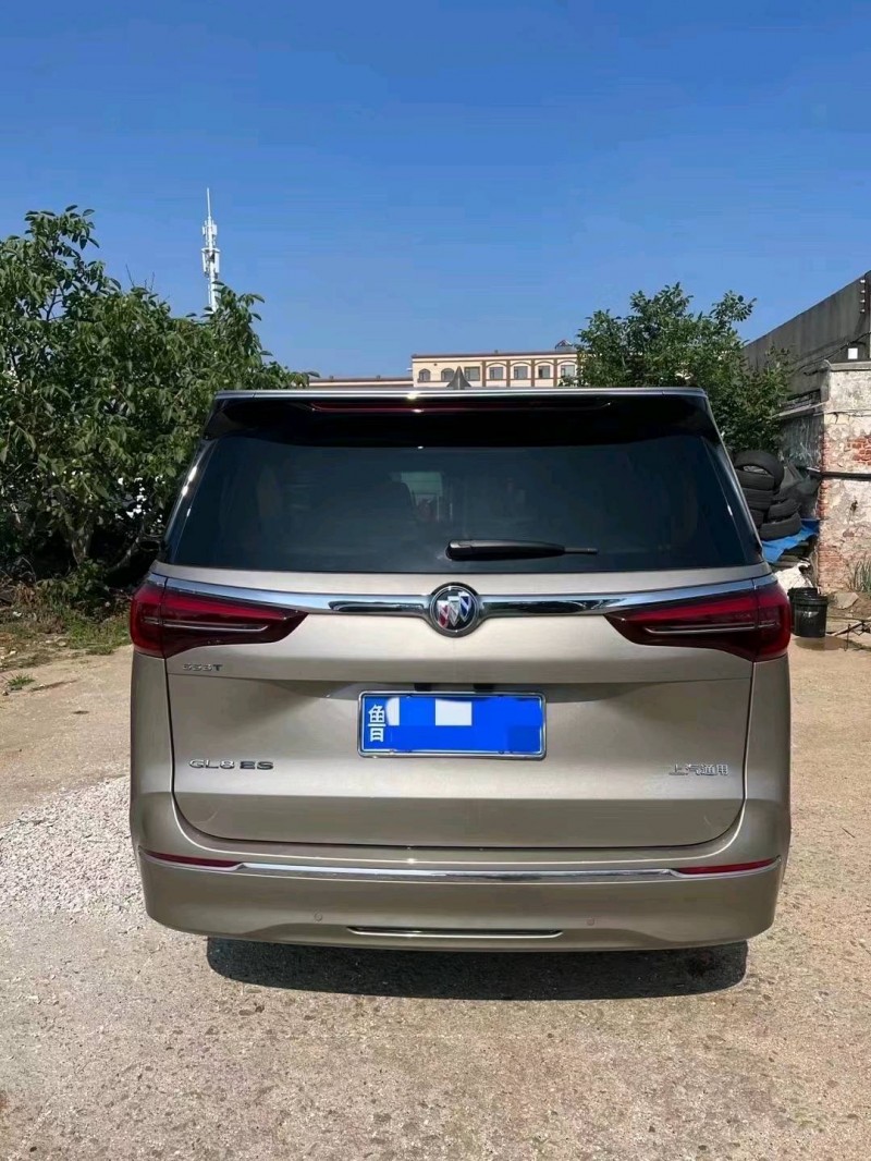 东营22年别克GL86