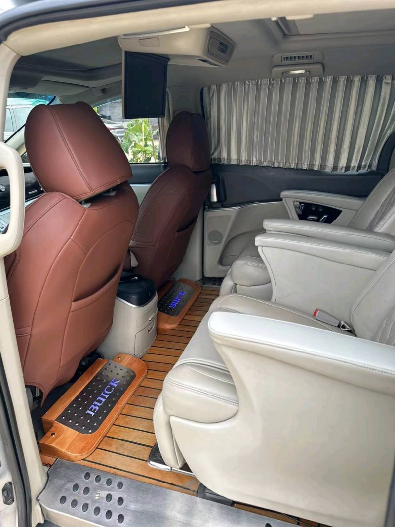 东营13年别克GL88