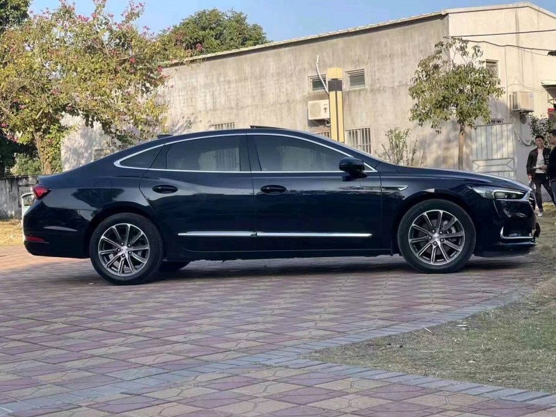 珠海20年别克君越6