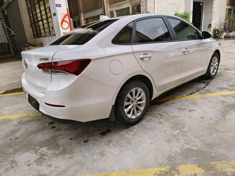 广州21年别克英朗8