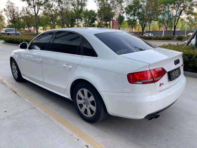 济宁09年奥迪A4L7