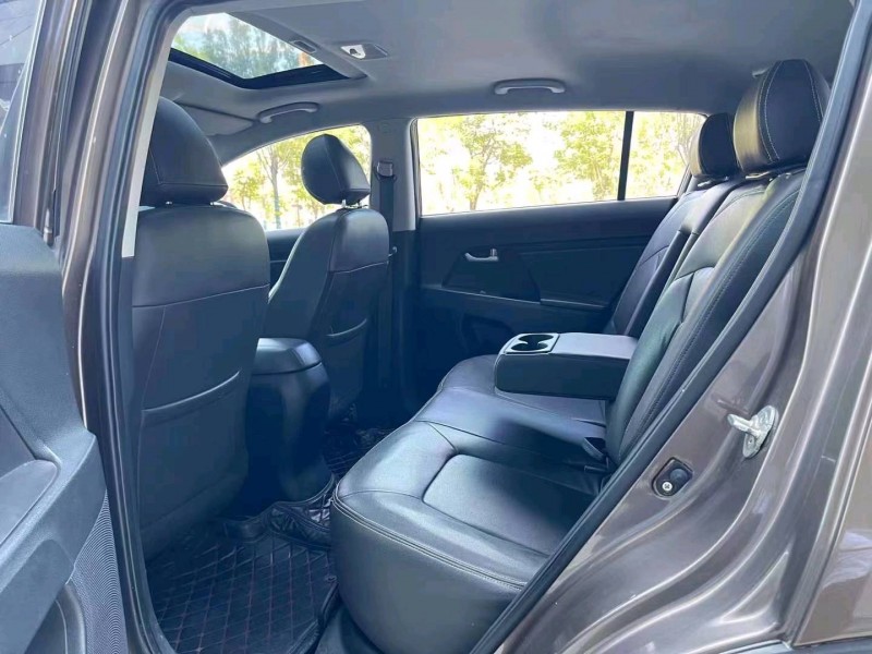 济宁17年起亚智跑4