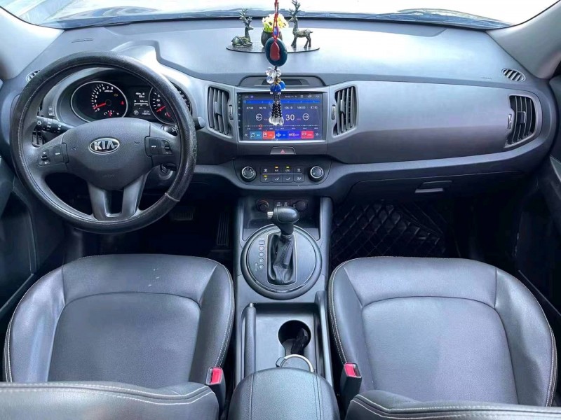 济宁17年起亚智跑5