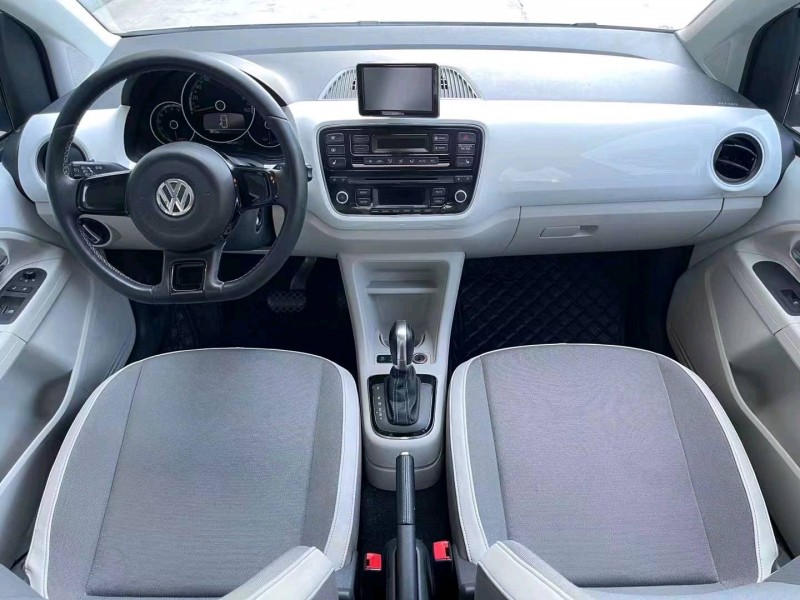 济宁17年大众UP5