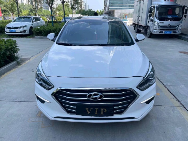 济宁18年现代名图1