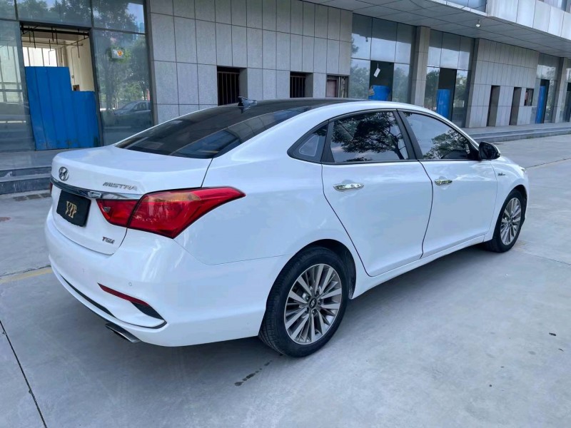 济宁18年现代名图8