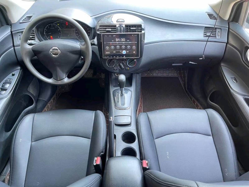 济宁13年日产骐达5