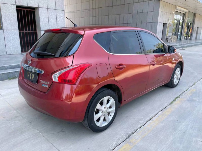 济宁13年日产骐达8