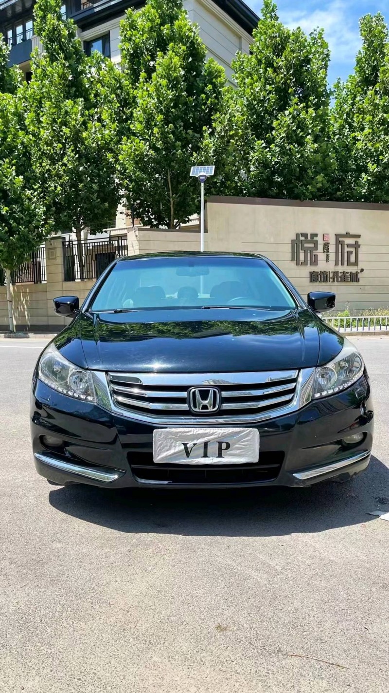 廊坊13年本田雅阁1