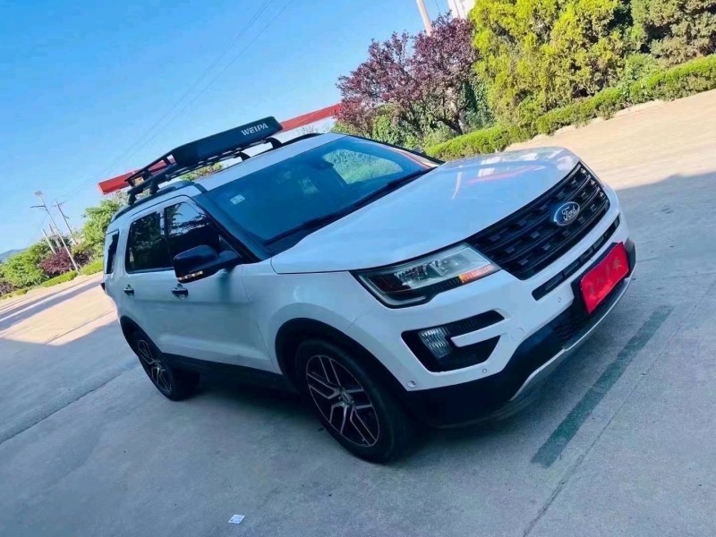 东营16年福特探险者2