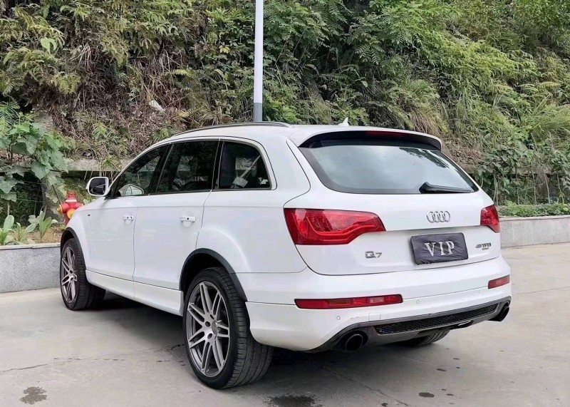 深圳12年奥迪Q76