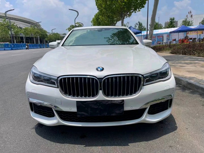 宜昌19年宝马7系1