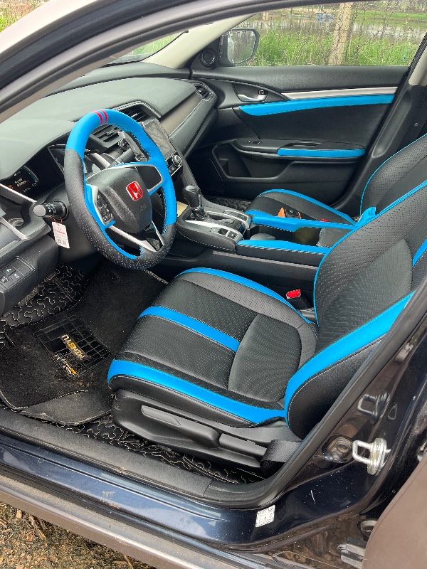 武汉18年本田思域8