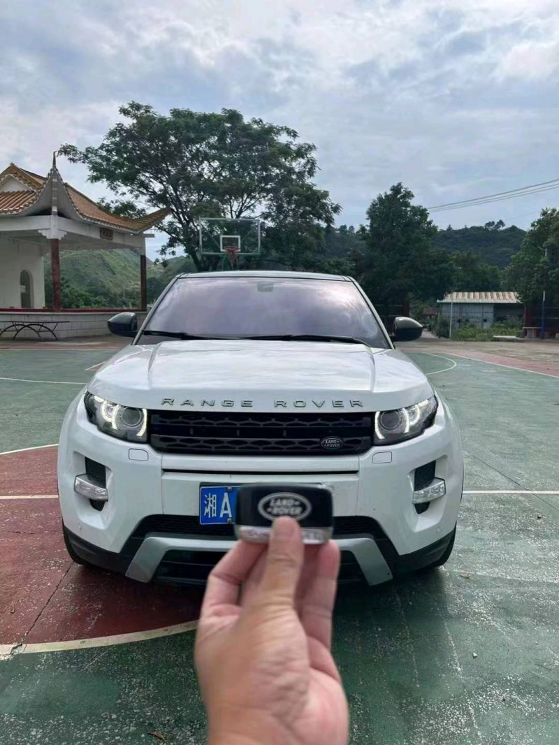 衡阳14年路虎极光1